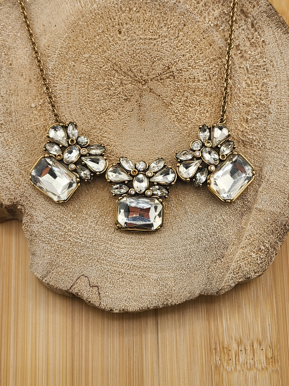 20in Adjustable Crystal Statement Bib Necklace in Clear and Gold Tone 0546